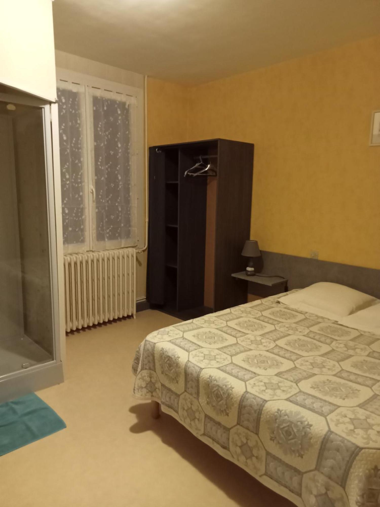 Hotel Restaurant De La Gare Ла Рош-Позе Екстериор снимка