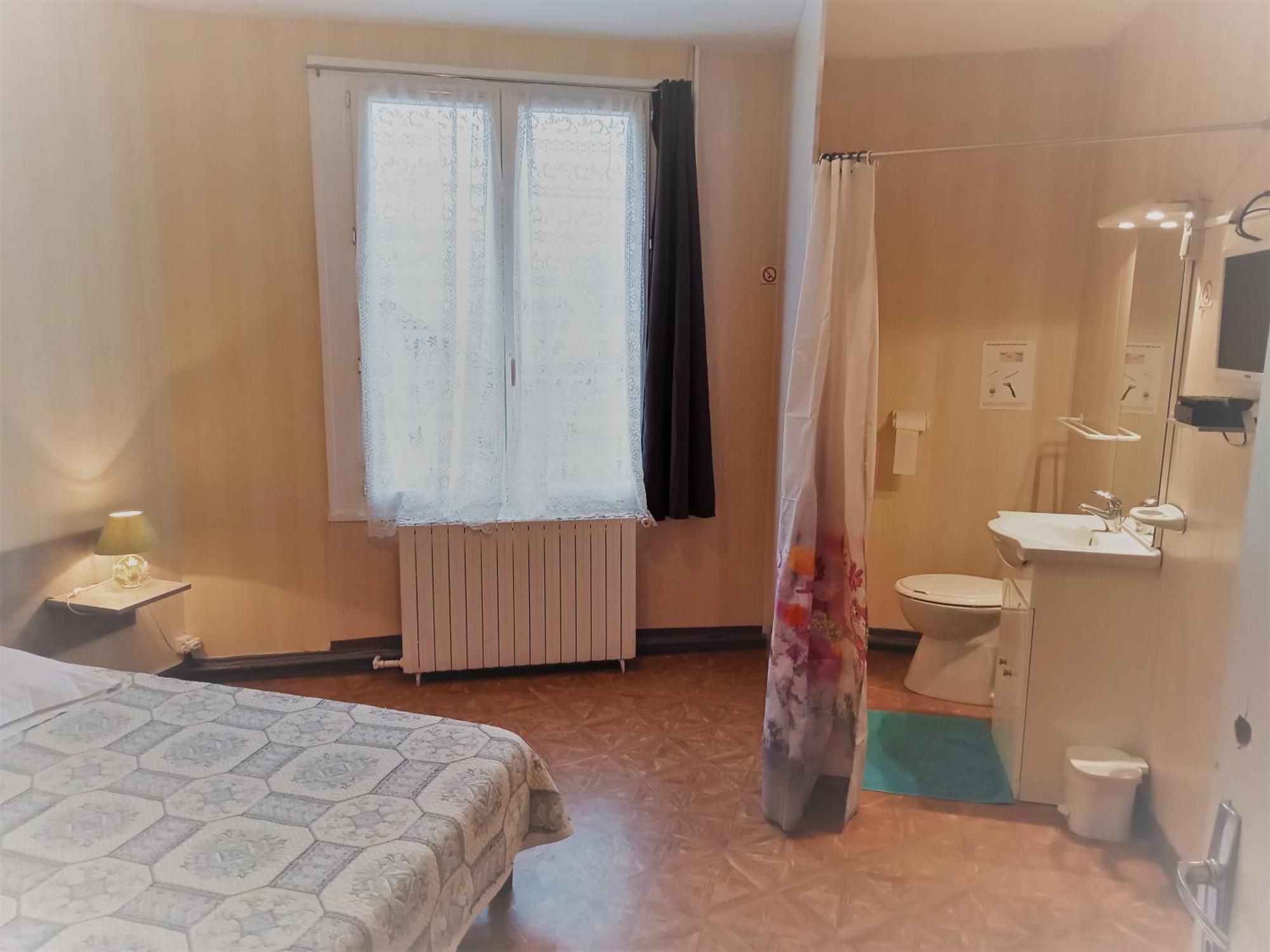 Hotel Restaurant De La Gare Ла Рош-Позе Екстериор снимка